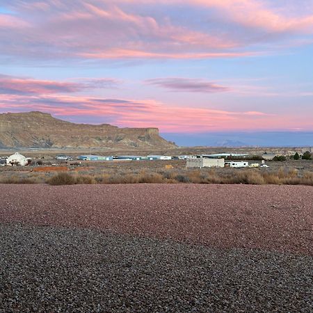 Page Arizona Border Town- Crimson Suite, Desert Canyon Getaway With Views Big Water Extérieur photo