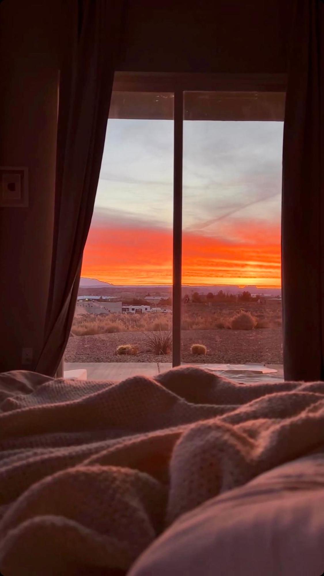Page Arizona Border Town- Crimson Suite, Desert Canyon Getaway With Views Big Water Extérieur photo