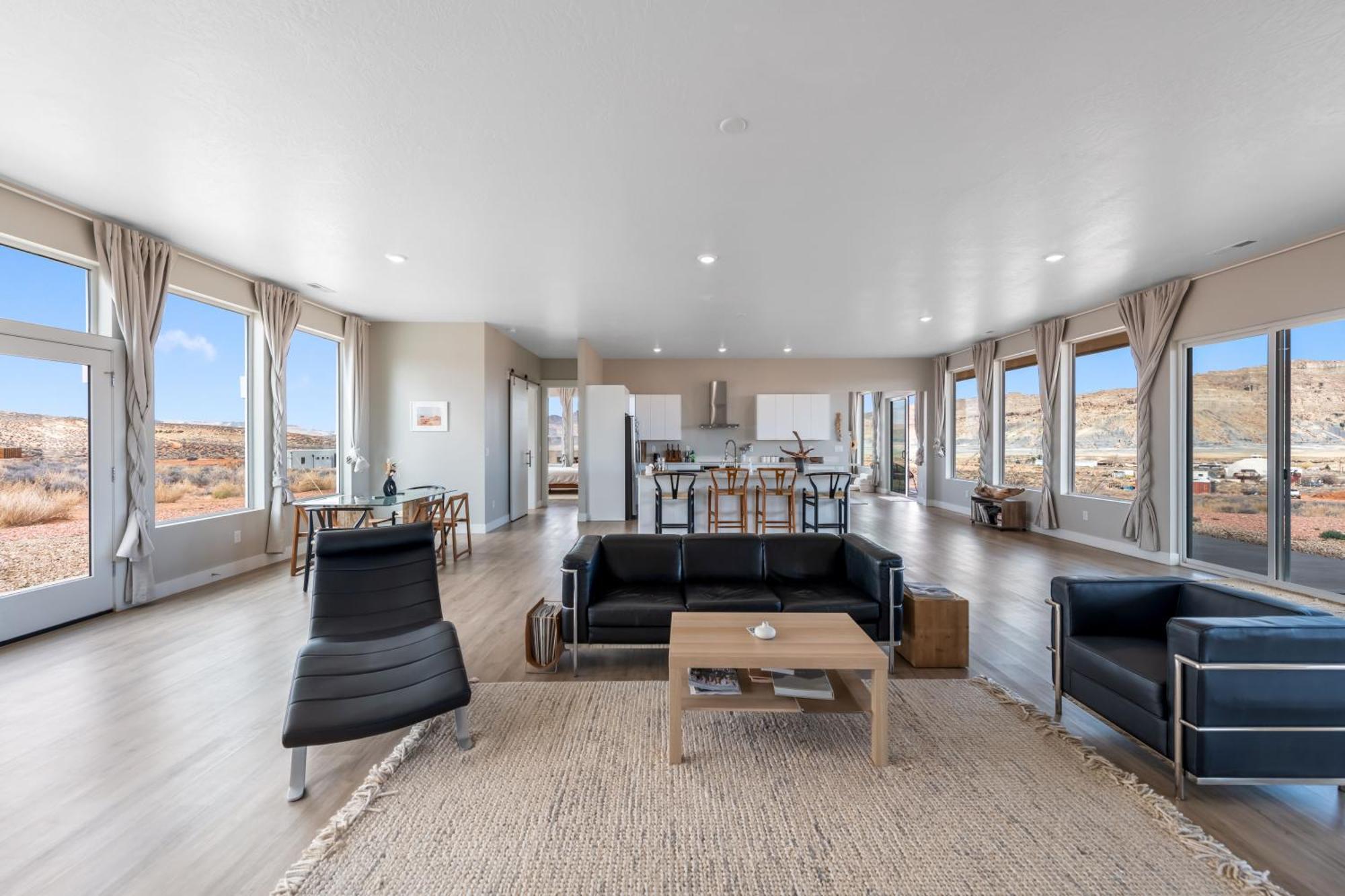 Page Arizona Border Town- Crimson Suite, Desert Canyon Getaway With Views Big Water Extérieur photo